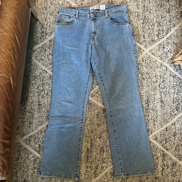Levi’s 550 Classic Relaxed Bootcut - Picture 2 of 5